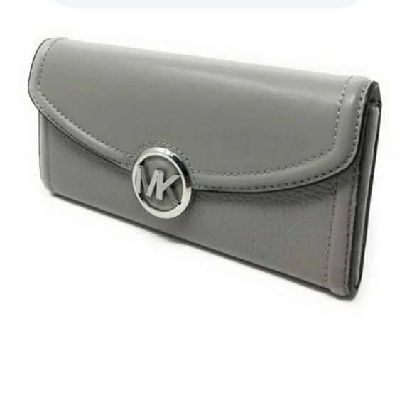 Michael Kors Fulton large Gray Leather Wallet / Flap Closure lots of space NWOT - Picture 10 of 17